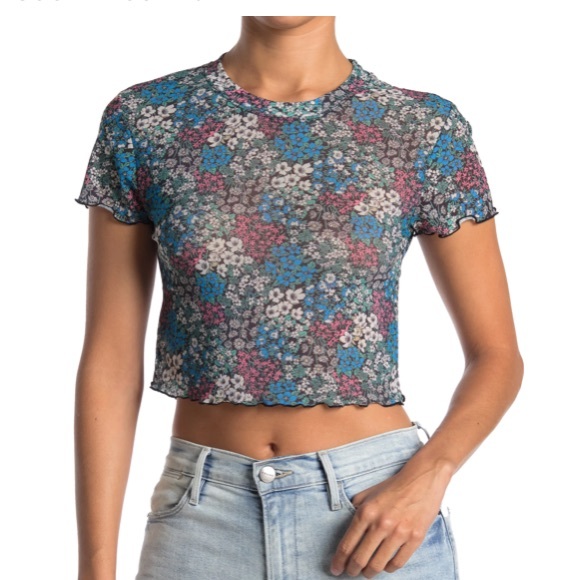 BCBGeneration Tops - 🎁5/100🎁 BCBGENERATION floral crop top
